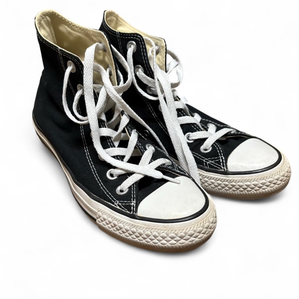 Converse Black High-Tops